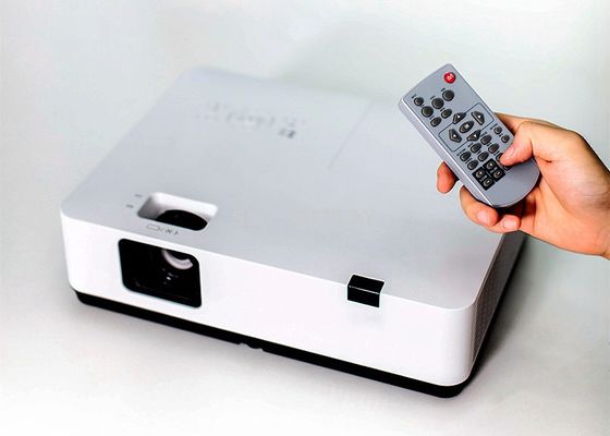 Kwaliteit SMX de Projector 1024x768 van XGA 3LCD van de 3700 Lumenprojector voor Onderwijs Fabriek